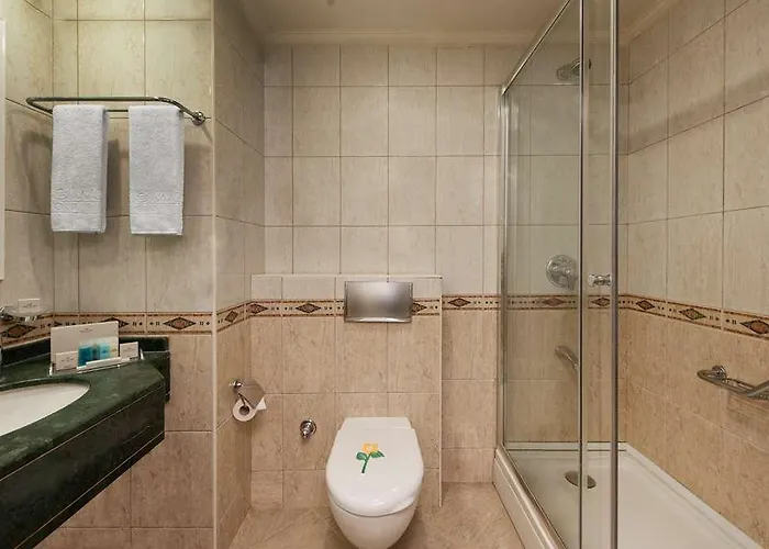 Elite World Prestige Hotel *