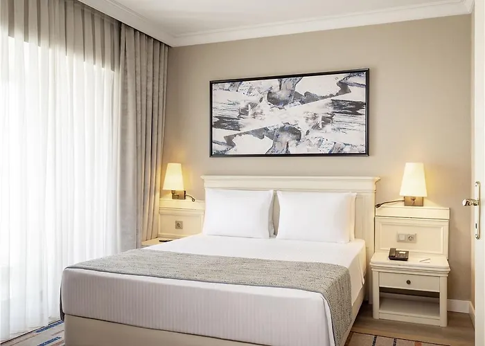 Elite World Prestige Hotel *