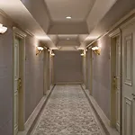 Elite World Prestige Hotel *